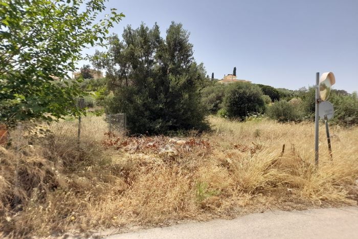 Ακαθάριστα οικόπεδα: Ποιοι κινδυνεύουν με 5.000€ πρόστιμο και ποινή φυλάκισης