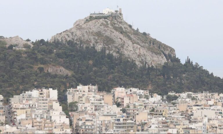 Αφρικανική σκόνη: Περιορισμό των μετακινήσεων και αποφυγή σωματικής άσκησης συστήνουν οι ειδικοί