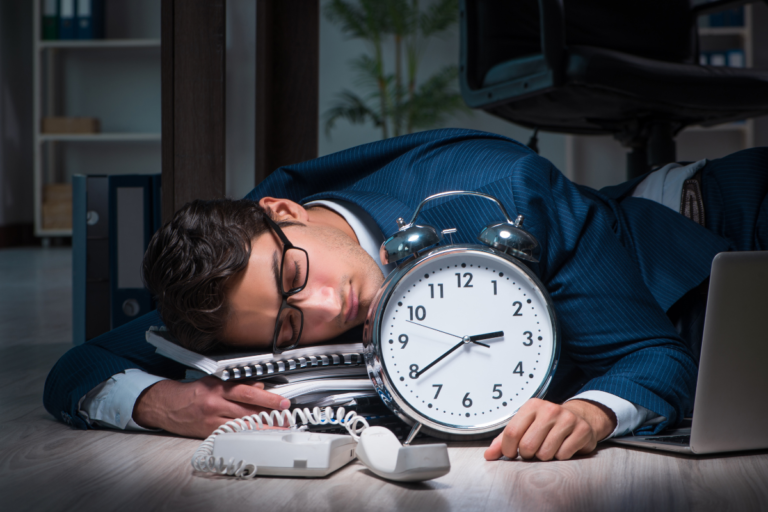 Burnout: Οι εργαζόμενοι εξαντλούνται, οι οικονομικοί δείκτες ανθίζουν