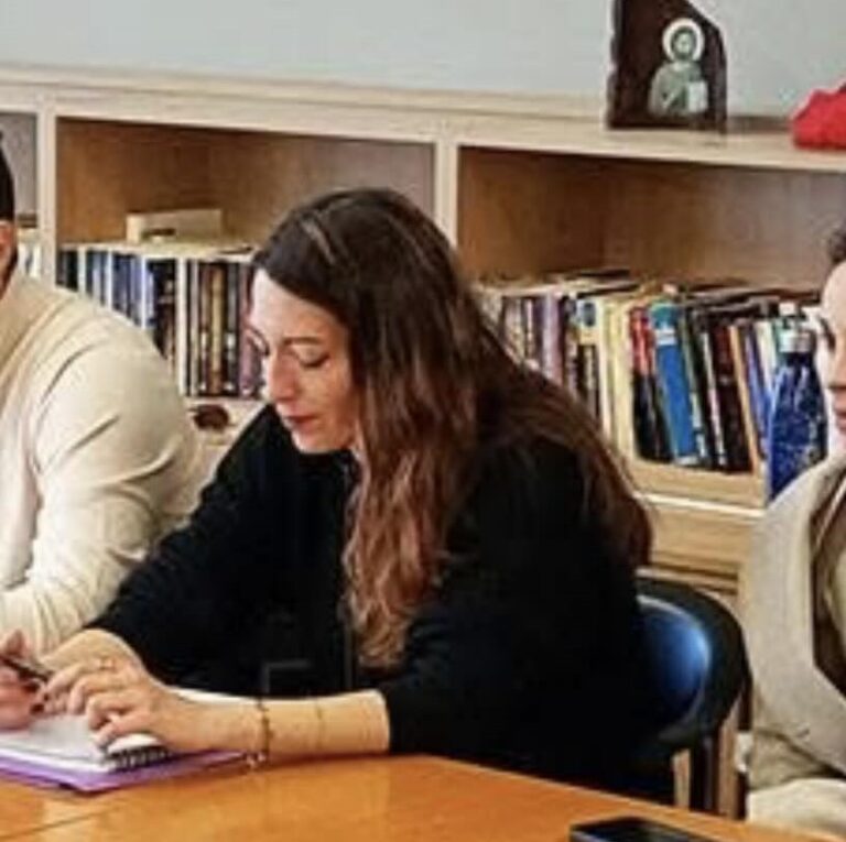 Ραφήνα: Η τοπική σύμβουλος Αναστασία Σαπουνά αποχώρησε με θόρυβο από την παράταξη Τσεβά- επιστολή ανεξαρτητοποίησης