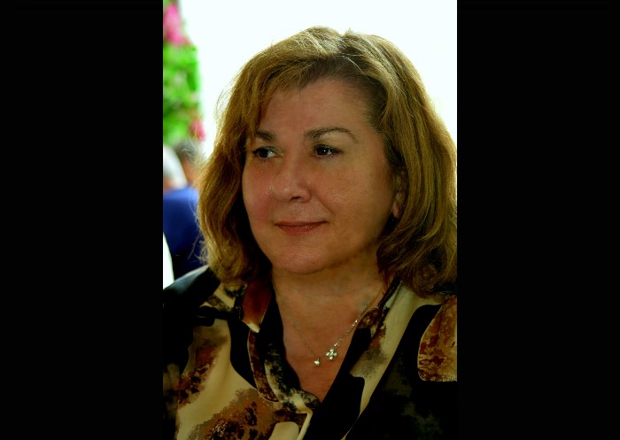 Όταν χειροκροτούμε το αυτονόητο, κάτι δεν πάει καλά – Γράφει η Κατερίνα Τράση