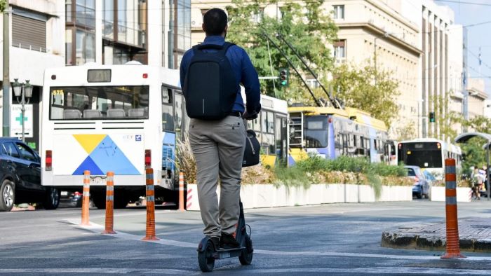 Ηλεκτρικά πατίνια: Έρχεται πρόστιμο έως 150 ευρώ – Ποιοι κινδυνεύουν