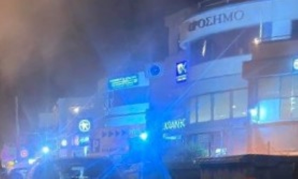Ραφήνα: Ανήλικοι πετούν αντικείμενα σε οδηγούς και η πόλη κάνει πως δεν βλέπει
