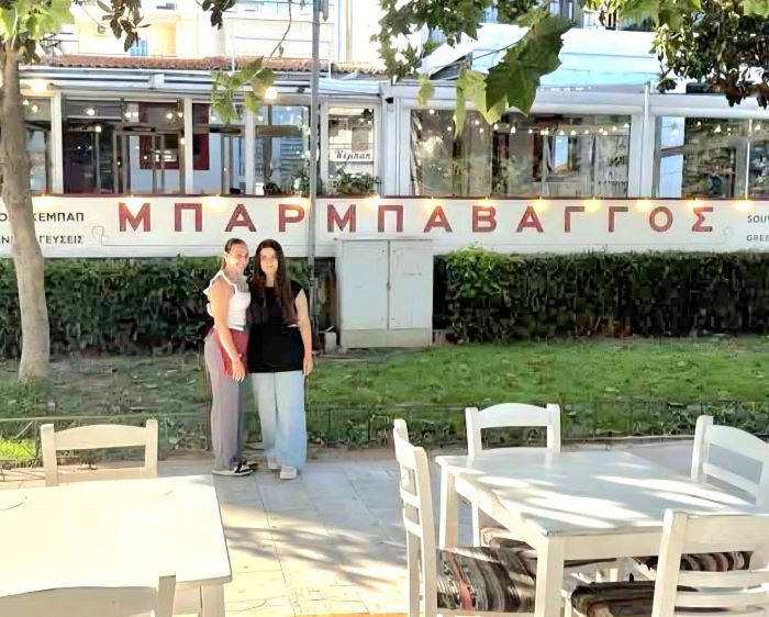 Μπάρμπα Βάγγος Ραφήνα: Εργαζόμενες βρήκαν τσαντάκι με 20.000 ευρώ και το παρέδωσαν