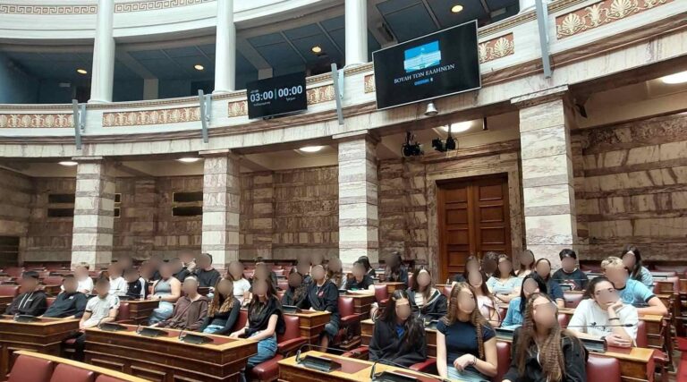 Επίσκεψη της Γ’ Τάξης Γυμνασίου Νέας Μάκρης στη Βουλή
