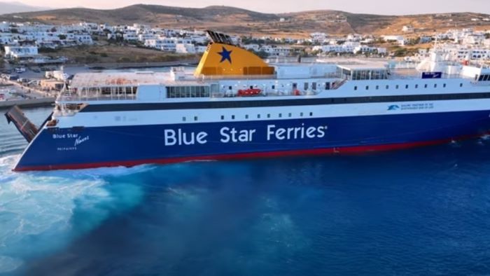 Συναγερμός στο Blue Star 2, με 1050 άτομα μετά από τηλεφώνημα για βόμβα – Εκτάκτως στο Λαύριο το πλοίο