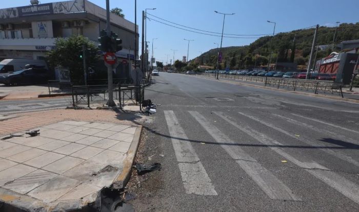 Θανατηφόρο τροχαίο στη Λεωφόρο Λαυρίου: Νεκρός οδηγός μετά από εκτροπή ΙΧ στην Κερατέα
