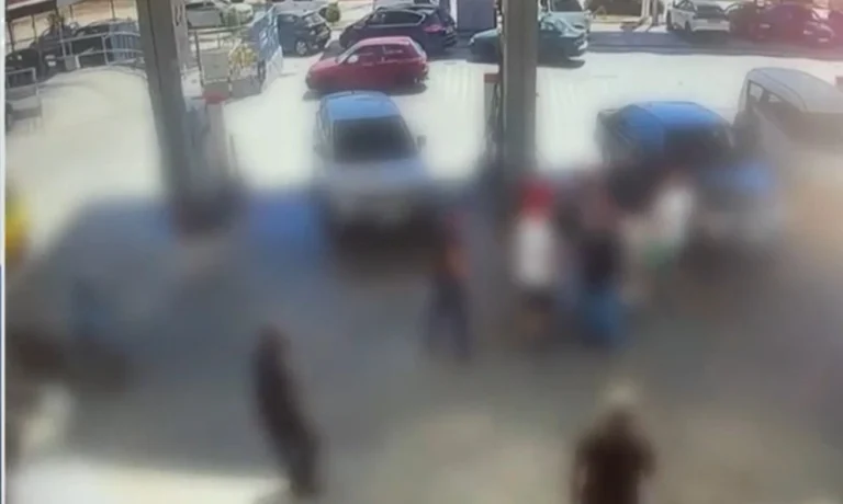 Ραφήνα: Βίντεο από την επίθεση με μαχαίρι σε βενζινάδικο της Λ.Φλέμινγκ