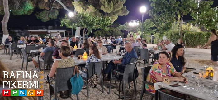 Ραφήνα ΑγίαΤριάδα: η «Γνώση εν Πράξει» έσβησε το πρώτο κεράκι στην επετειακή ρεμπέτικη βραδιά
