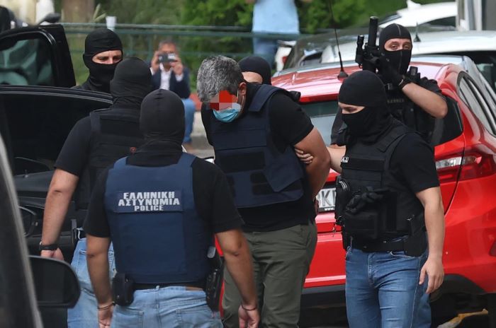 Μαρφίν και υπόθεση Νέστορα: Σύμπτωση, μήνυμα ή ένας άγνωστος κοινός κρίκος; της Κατερίνας Τράση