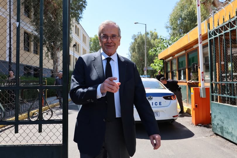 Ο Σαμαράς στον Εισαγγελέα του Αρείου Πάγου – Εντείνονται οι διεργασίες στην Κεντροδεξιά – Προβληματισμός σε στελέχη του Καραμανλικού χώρου