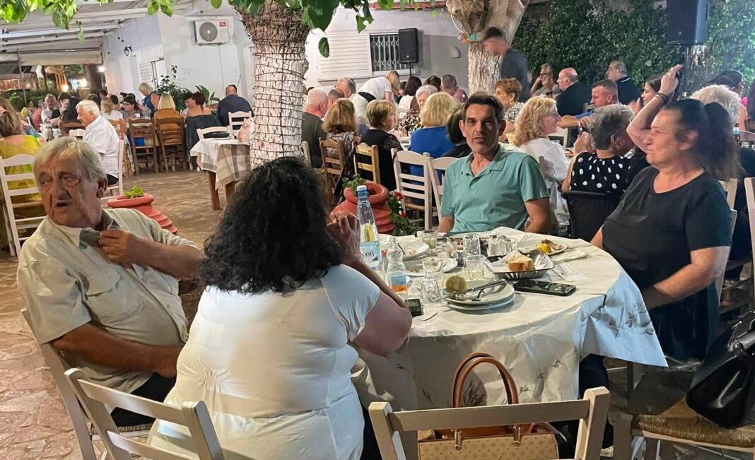 Σύλλογος «Μιλτιάδης» Κάτω Σούλι Μαραθώνα: Αξέχαστη η Καλοκαιρινή Βραδιά στην Ταβέρνα Σωκράτης