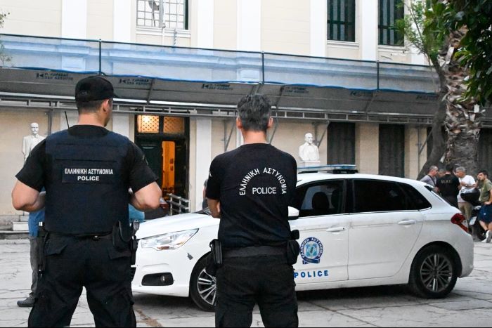 Άργος: Στη φυλακή οι δύο αστυνομικοί για τον πυροβολισμό του 20χρονου – Αρνούνται ότι είχαν πρόθεση να τον τραυματίσουν