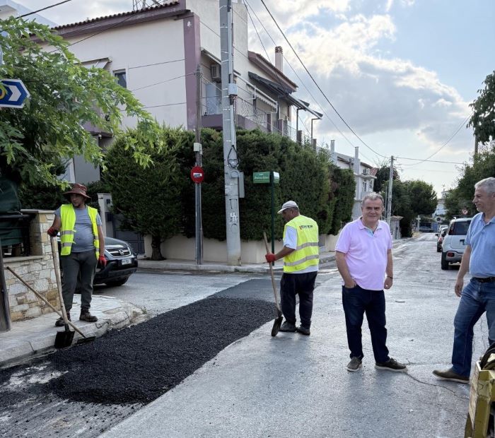 Σε πλήρη εξέλιξη το πρόγραμμα αποκατάστασης λακκουβών στον Δήμο Παλλήνης
