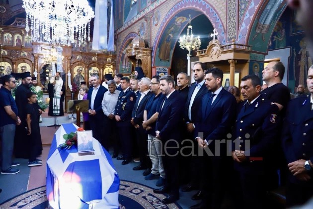 Ρέθυμνο: Το τελευταίο αντίο στον 58χρονο πυροσβέστη Μανώλη Στρατιδάκη