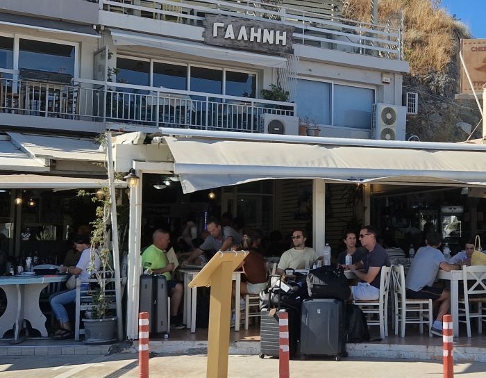Ψαροταβέρνα «Γαλήνη»: Η γεύση της θάλασσας στο λιμάνι της Ραφήνας