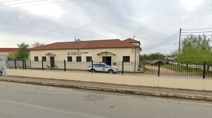 Γαστούνη: Εισβολή Ρομά στο Αστυνομικό Τμήμα Πηνειού – Ένταση και υλικές ζημιές