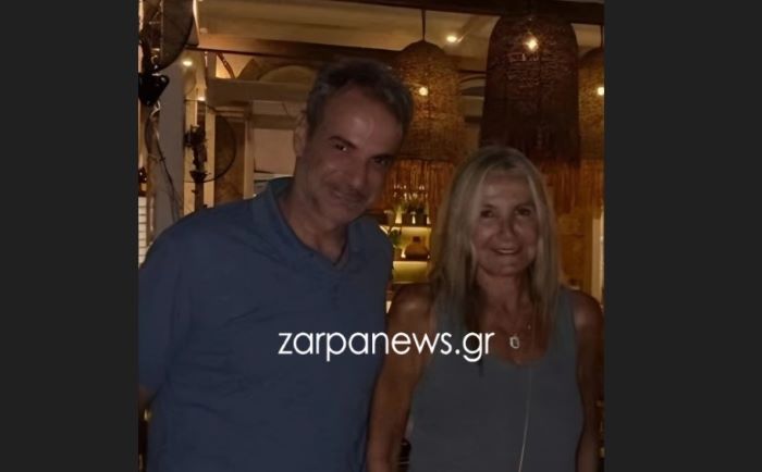 Κυριάκος Μητσοτάκης: Οικογενειακό δείπνο στο Ενετικό Λιμάνι των Χανίων