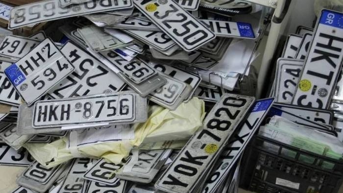 Πινακίδες κυκλοφορίας ψηφιακά: Η νέα διαδικασία σε τρία βήματα και οι προβλεπόμενες κυρώσεις