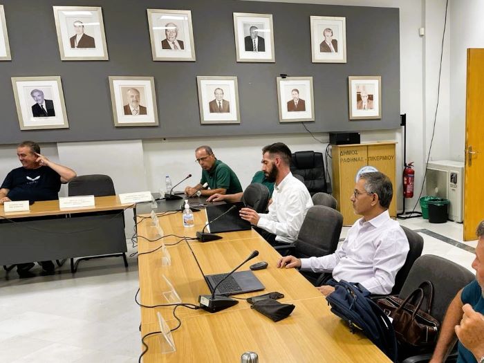 Βασιλόπουλος: Ναι στις οπτικές ίνες – Όχι σε δεκάδες χιλιόμετρα εναέριων καλωδίων