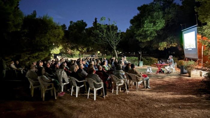 Η Χιλή «ταξίδεψε» στην πλατεία Νηρέα της Ραφήνας