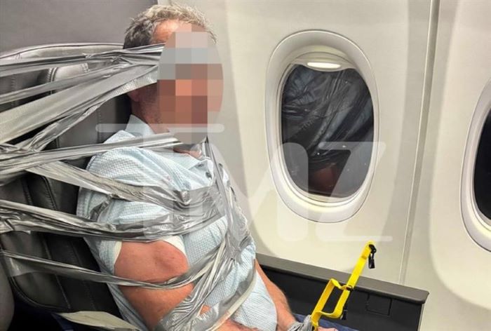 Χάος σε πτήση της American Airlines: Έδεσαν επιβάτη με ταινία μετά από ρατσιστικές ύβρεις (βίντεο)
