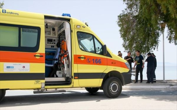 Τραγωδία στην Αρτέμιδα: Νεκρός 61χρονος που ανασύρθηκε από τη θάλασσα