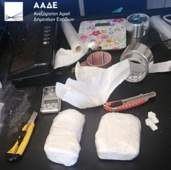 Αρτέμιδα: Κοκαΐνη κρυμμένη σε τριαντάφυλλα – έφοδος και σε σπίτι στον Μαραθώνα- Πώς αποκαλύφθηκε το κύκλωμα εισαγωγής από την Κολομβία