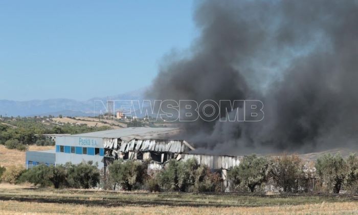 Τανάγρα: Στις φλόγες εργοστάσιο όπου κατέληξε το Phantom