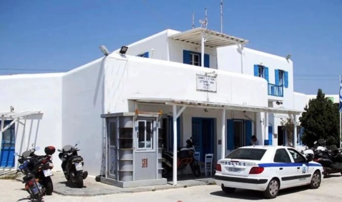 Μύκονος: Σε αργία ο προϊστάμενος της Πολεοδομίας – Αναφορές για ναρκωτικά και αρχαίο αμφορέα στο σπίτι του