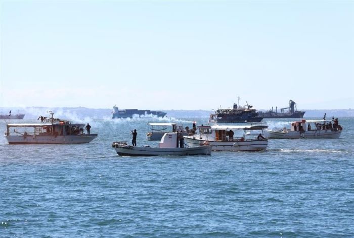 Ελλείψεις στην αγορά ψαριών και κλειστά ιχθυοπωλεία — Οι αλιείς προειδοποιούν για μπλόκα στα λιμάνια