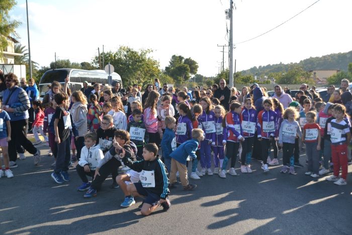 Ο Αυθεντικός Μαραθώνιος δίνει τη σκυτάλη στους μικρούς δρομείς της Ραφήνας και του Πικερμίου