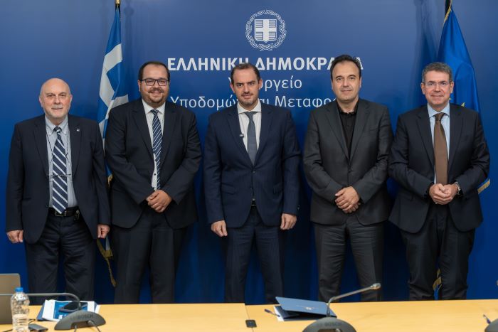 Έρχονται πιο απλές διαδικασίες για οδηγούς και οχήματα, αλλά και περισσότερη διαφάνεια στις εξετάσεις οδήγησης