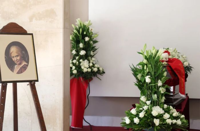 Μπέτυ Βαλάση: Το τελευταίο αντίο στη «Λωξάντρα» στο Α΄ Νεκροταφείο Αθηνών