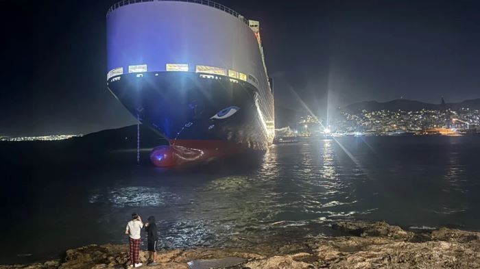 Σαλαμίνα: Προσάραξε το πλοίο μεταφοράς αυτοκινήτων NEPTUNE ETHOS
